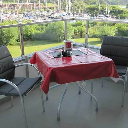 Smucke Stuuv I Lejlighed *